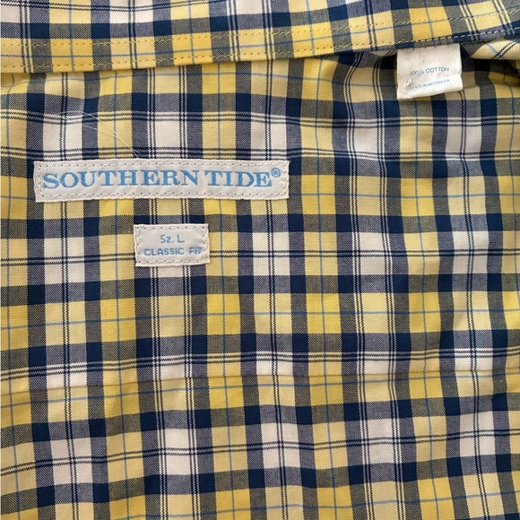 Southern Tide  Men's Shirt - Picture 7 of 7